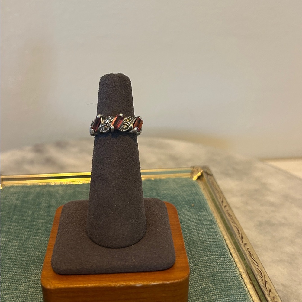 Beautiful Sterling Silver and Grape Garnet Women's Ring